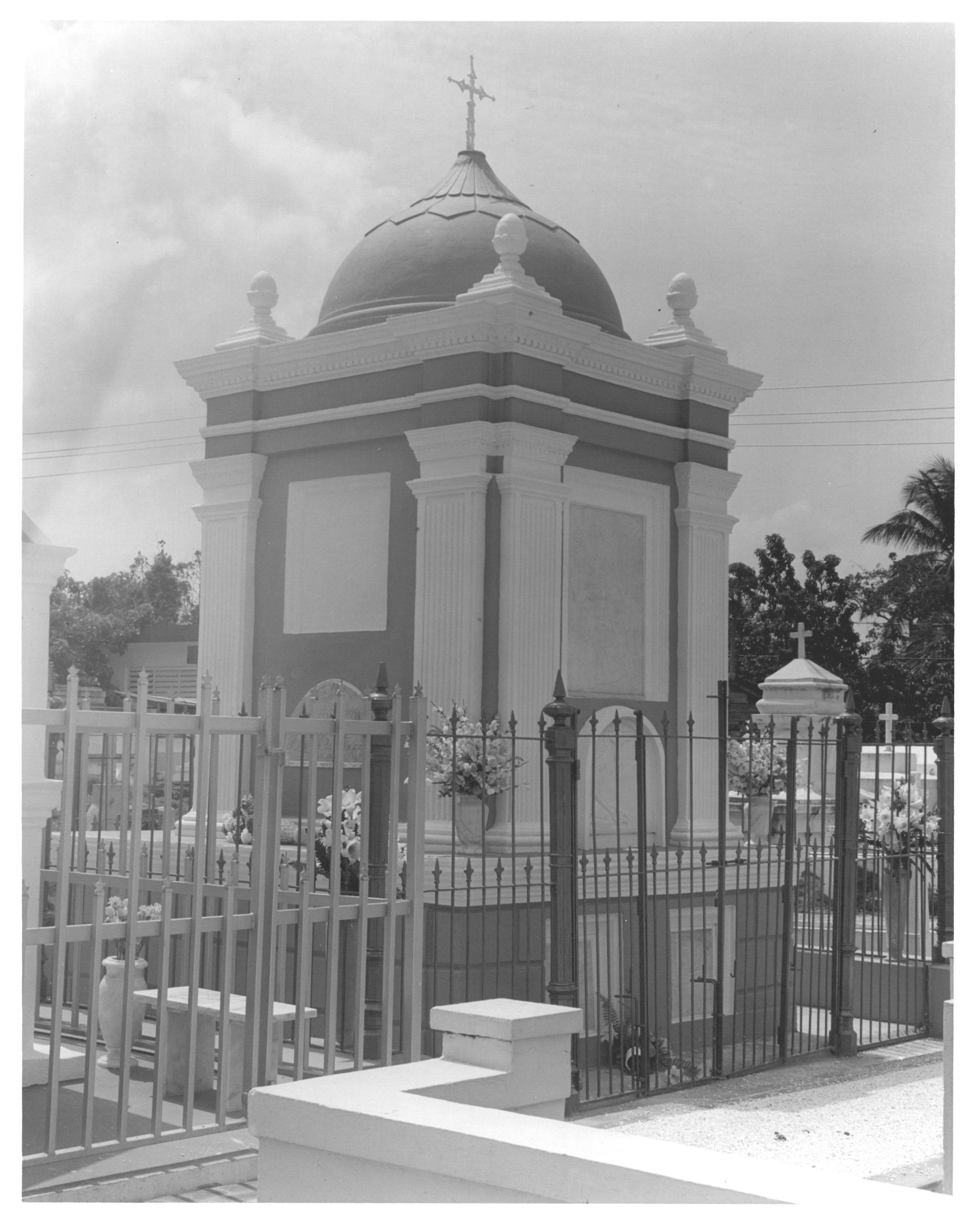 Panteón Otero-Martínez - 84003135